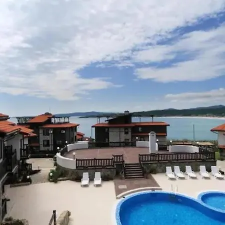 Apartment Luxury With 3 Bedrooms Dyuni